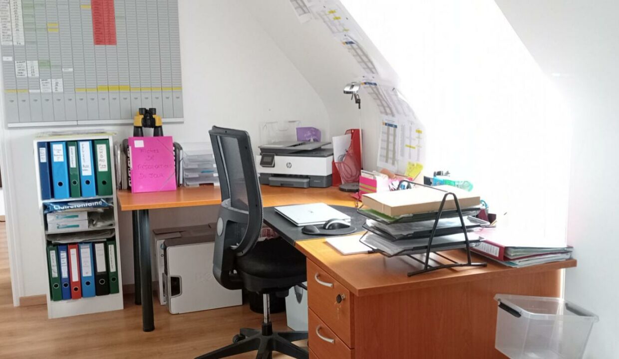 176-29102025-064330-8