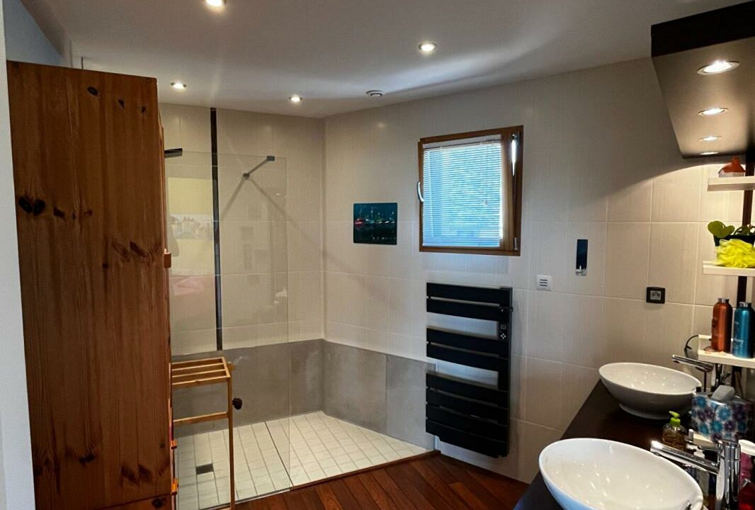 358-28102025-072821-11