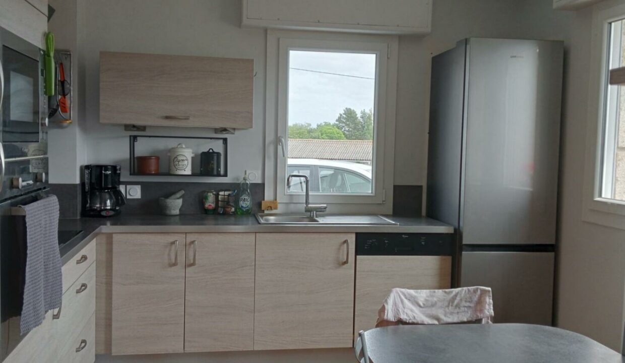 176-25112025-054903-3