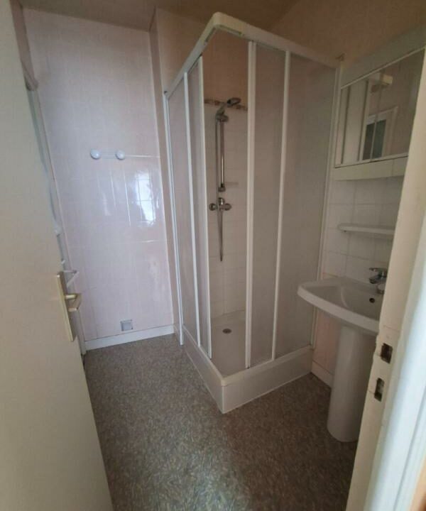 383-04112025-064659-9